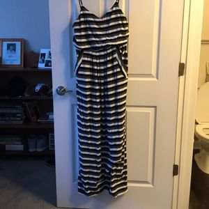The Addison story Maxi dress size L